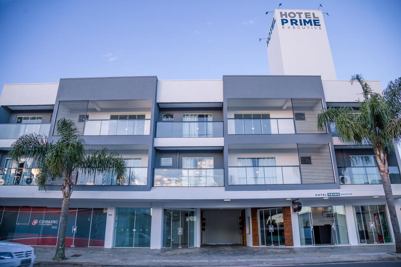 Hotel Prime Executive กัมโปส นอโวส ภายนอก รูปภาพ